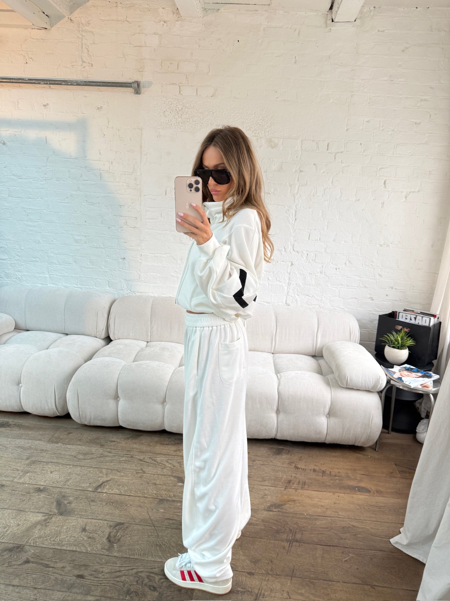 Barrel Leg Relaxed Joggers - White